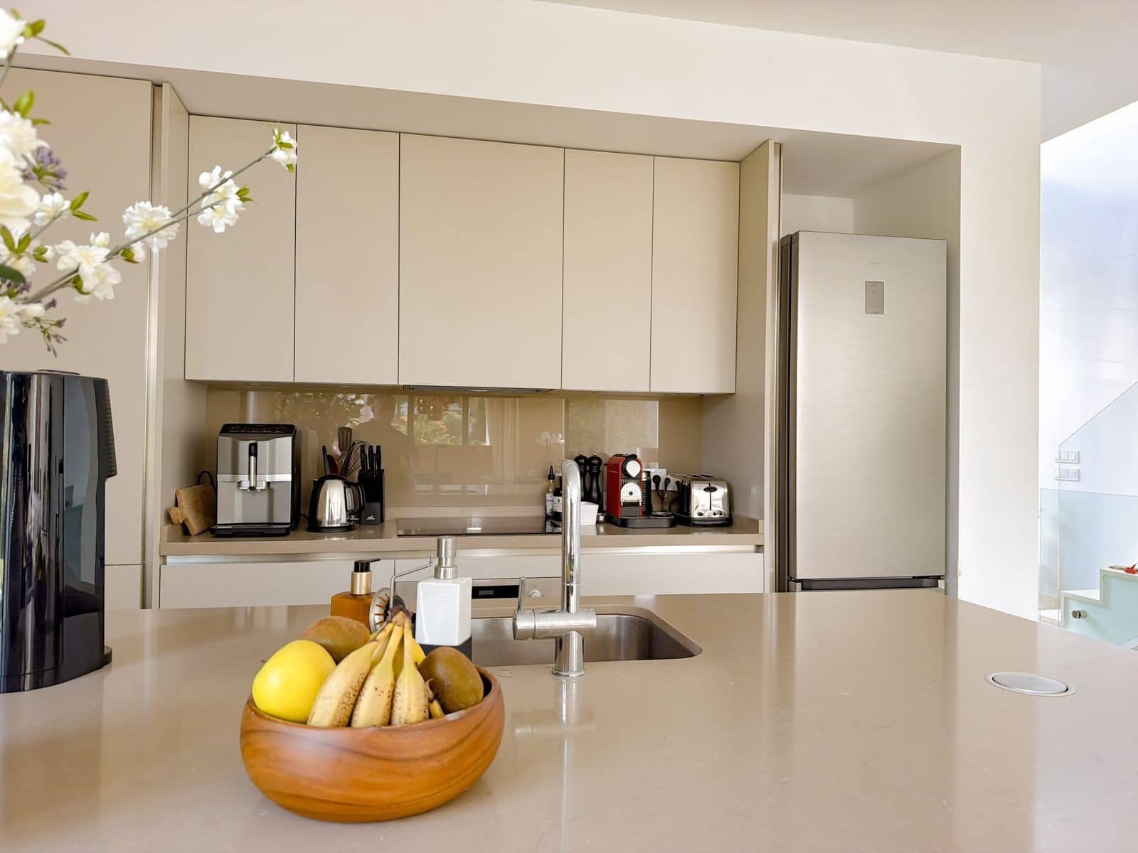 5 soverom Kjedet enebolig til salgs i Marbella med svømmebasseng garasje - € 1 475 000 (Ref: 9998490)