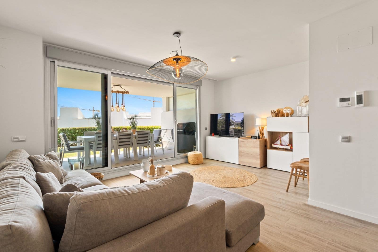 3 soverom Leilighet til salgs i New Golden Mile med svømmebasseng garasje - € 549 000 (Ref: 9998492)