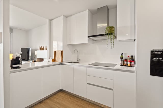 3 soverom Leilighet til salgs i New Golden Mile, Estepona med svømmebasseng garasje - € 549 000 (Ref: 9998492)