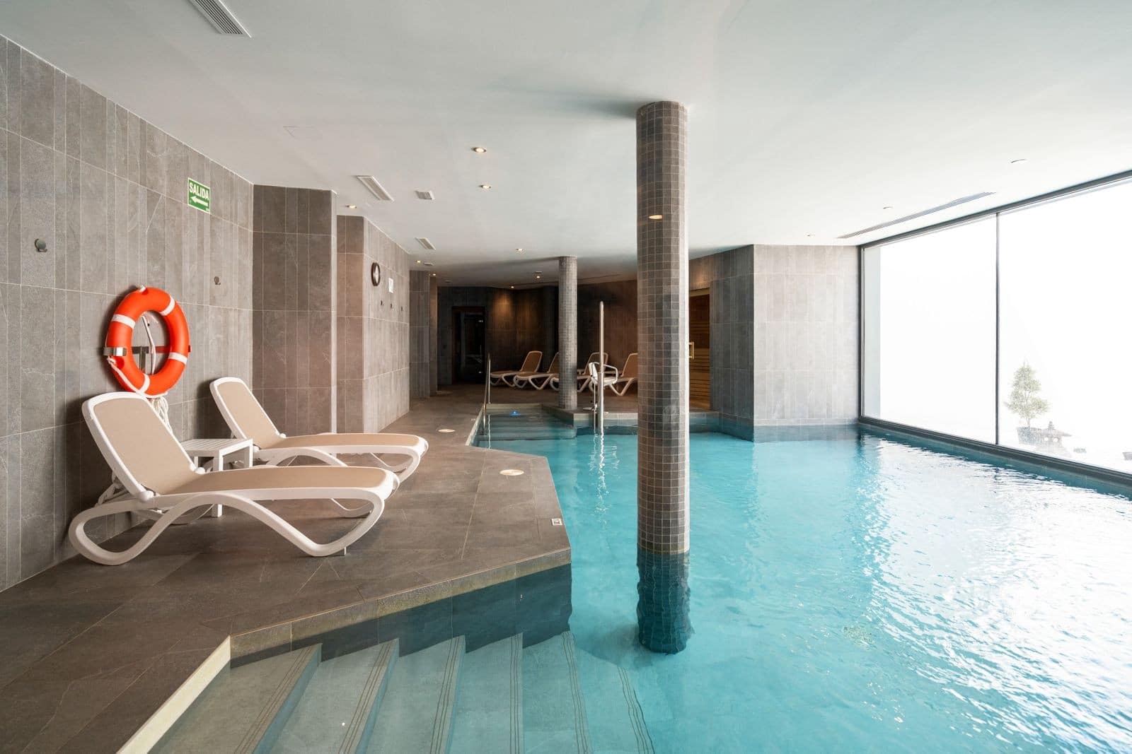 3 soverom Leilighet til salgs i New Golden Mile med svømmebasseng garasje - € 549 000 (Ref: 9998492)