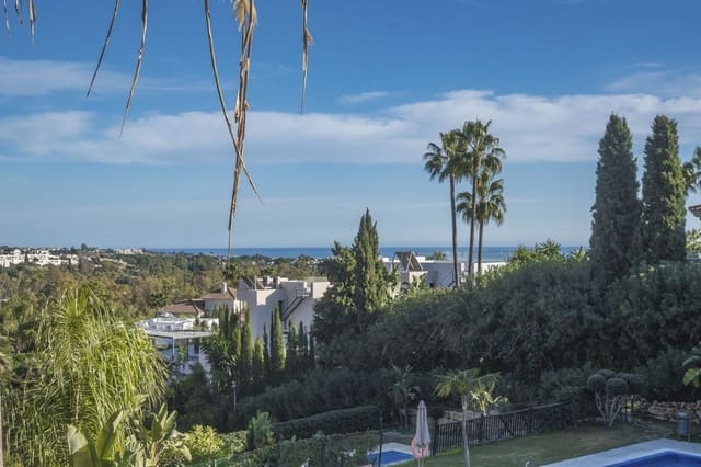 3 soveværelse Lejlighed til salg i Nueva Andalucia, Marbella med swimmingpool garage - € 869.000 (Ref: 9998493)