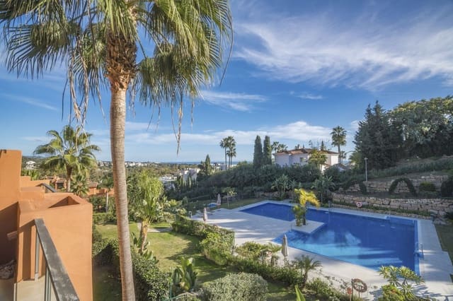 3 soveværelse Lejlighed til salg i Nueva Andalucia, Marbella med swimmingpool garage - € 869.000 (Ref: 9998493)