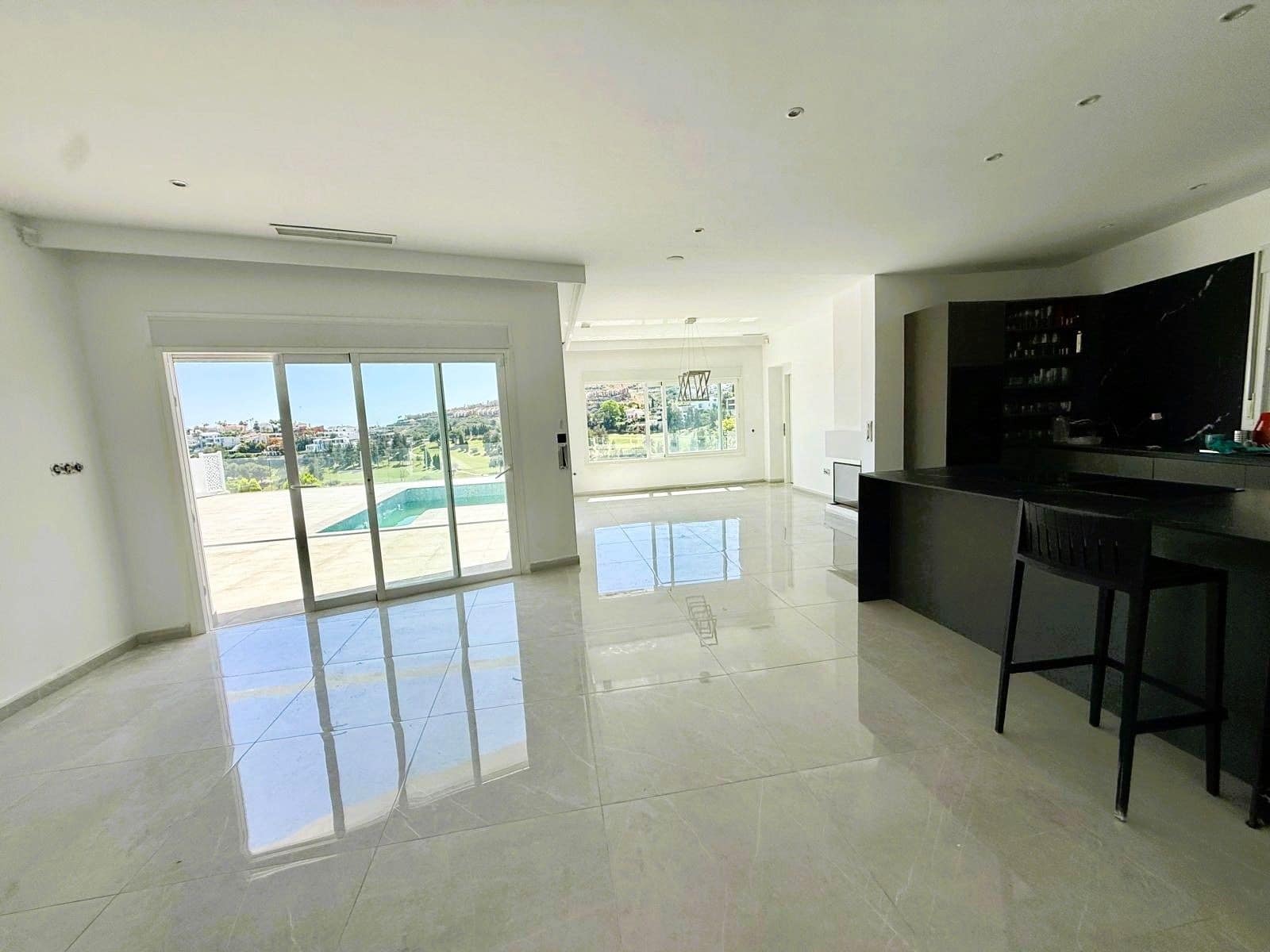 Chalet de 5 habitaciones en Benahavís en venta con piscina garaje - 1.600.000 € (Ref: 9998494)