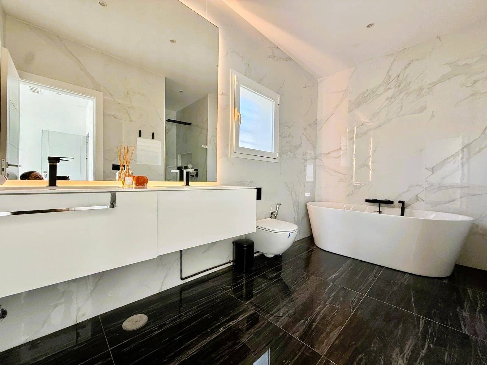 Chalet de 5 habitaciones en Benahavís en venta con piscina garaje - 1.600.000 € (Ref: 9998494)