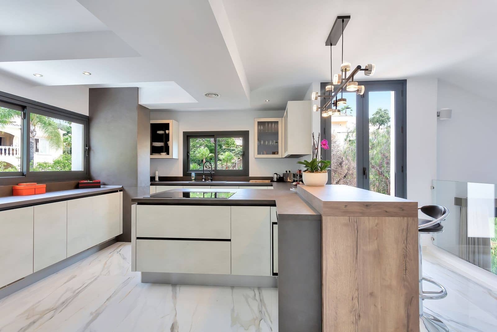 4 camera da letto Villa in vendita in Marbella con piscina garage - 1.995.000 € (Rif: 9998495)