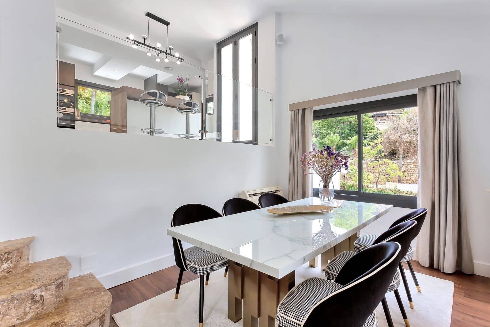 4 camera da letto Villa in vendita in Marbella con piscina garage - 1.995.000 € (Rif: 9998495)