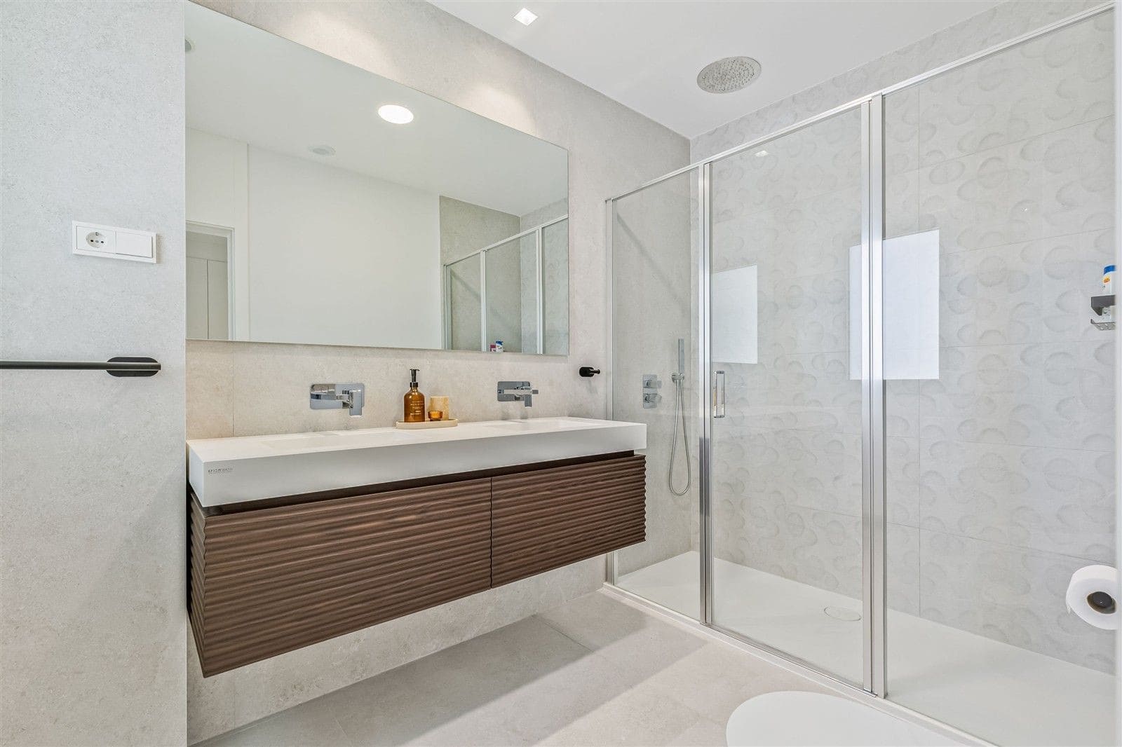 3 bedroom Penthouse for sale in Marbella with pool garage - € 1,495,000 (Ref: 9998497)