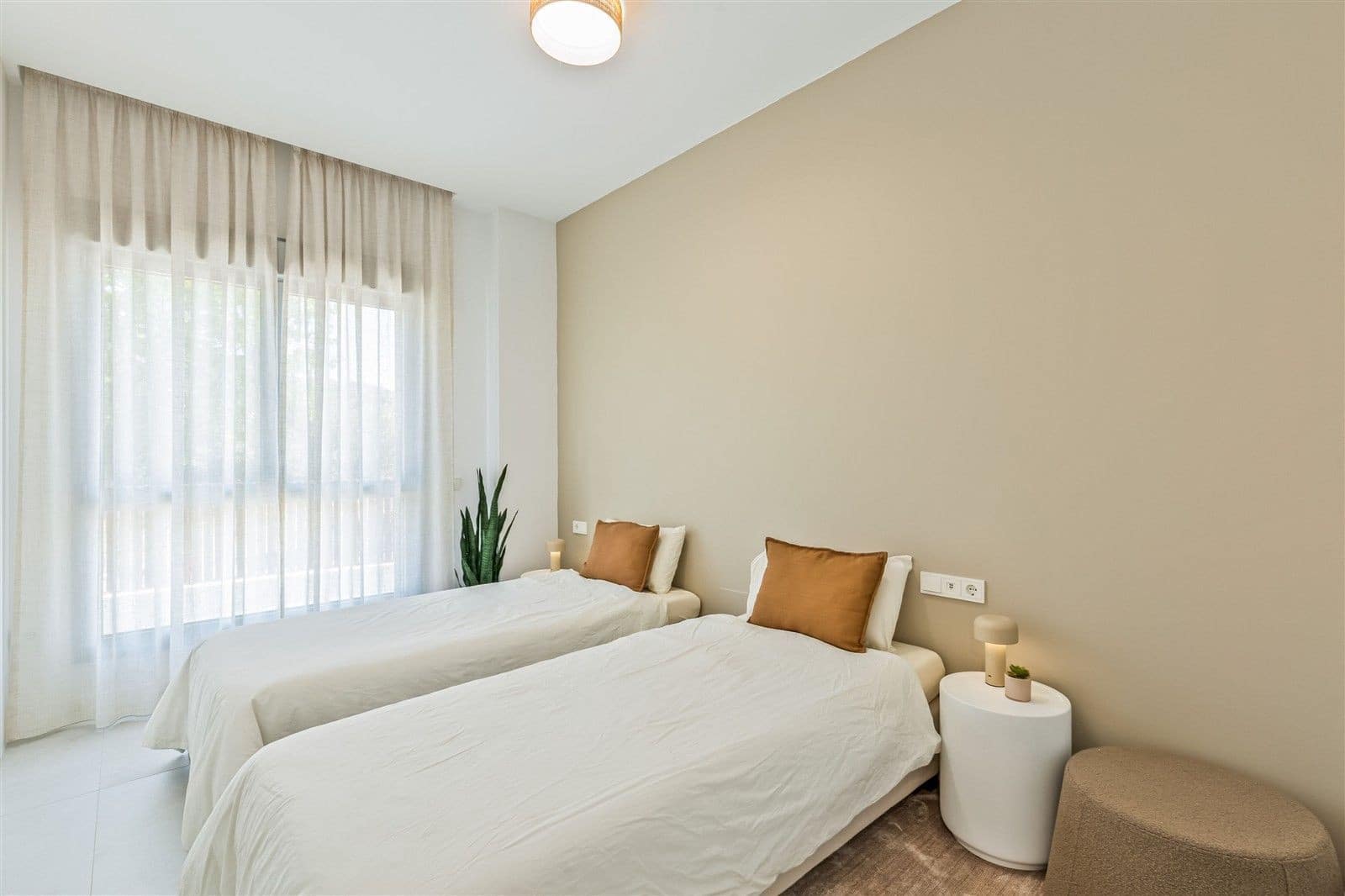 3 bedroom Penthouse for sale in Marbella with pool garage - € 1,495,000 (Ref: 9998497)