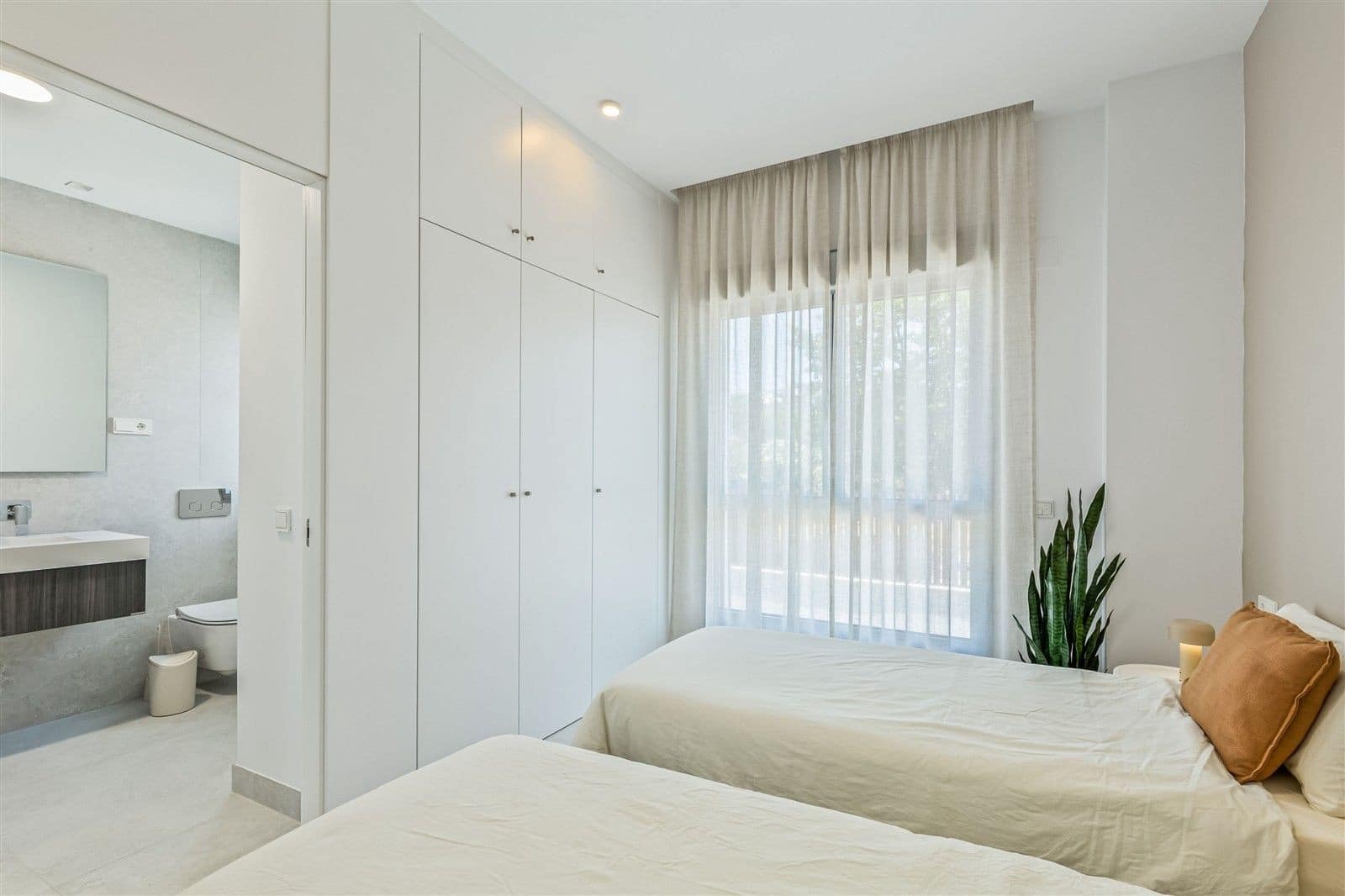 3 bedroom Penthouse for sale in Marbella with pool garage - € 1,495,000 (Ref: 9998497)