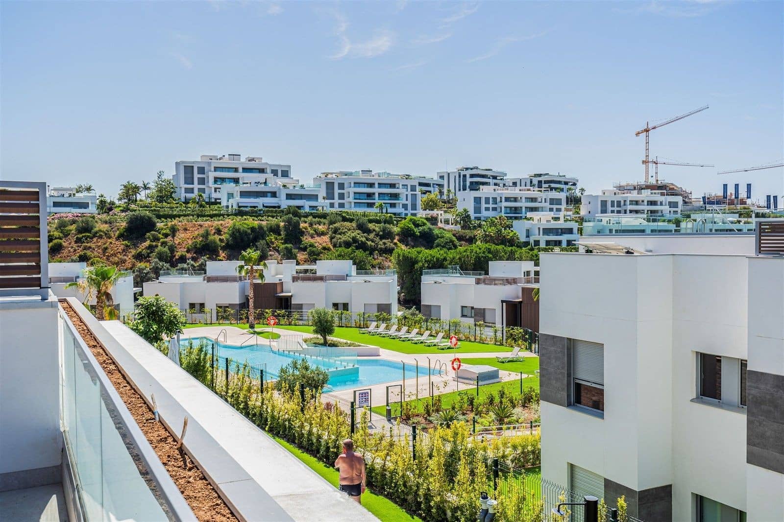 3 bedroom Penthouse for sale in Marbella with pool garage - € 1,495,000 (Ref: 9998497)