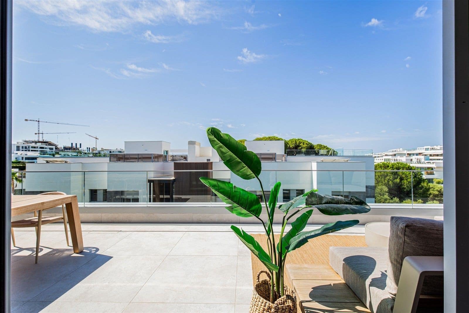 3 bedroom Penthouse for sale in Marbella with pool garage - € 1,495,000 (Ref: 9998497)