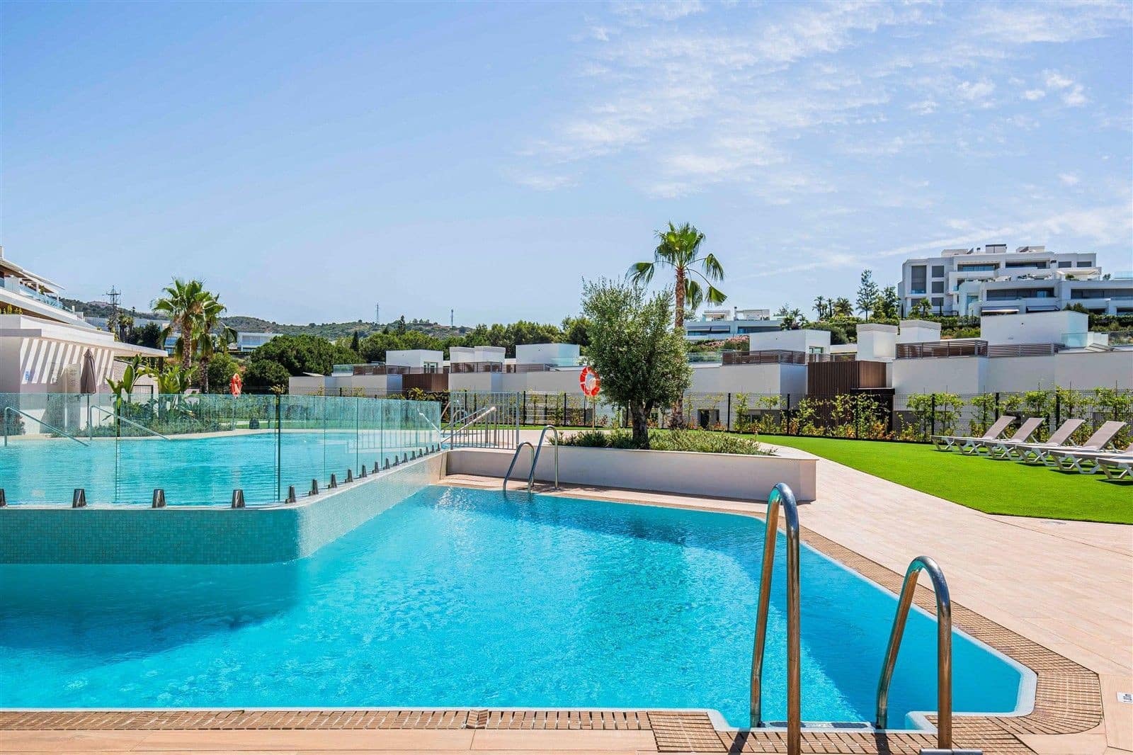 3 bedroom Penthouse for sale in Marbella with pool garage - € 1,495,000 (Ref: 9998497)