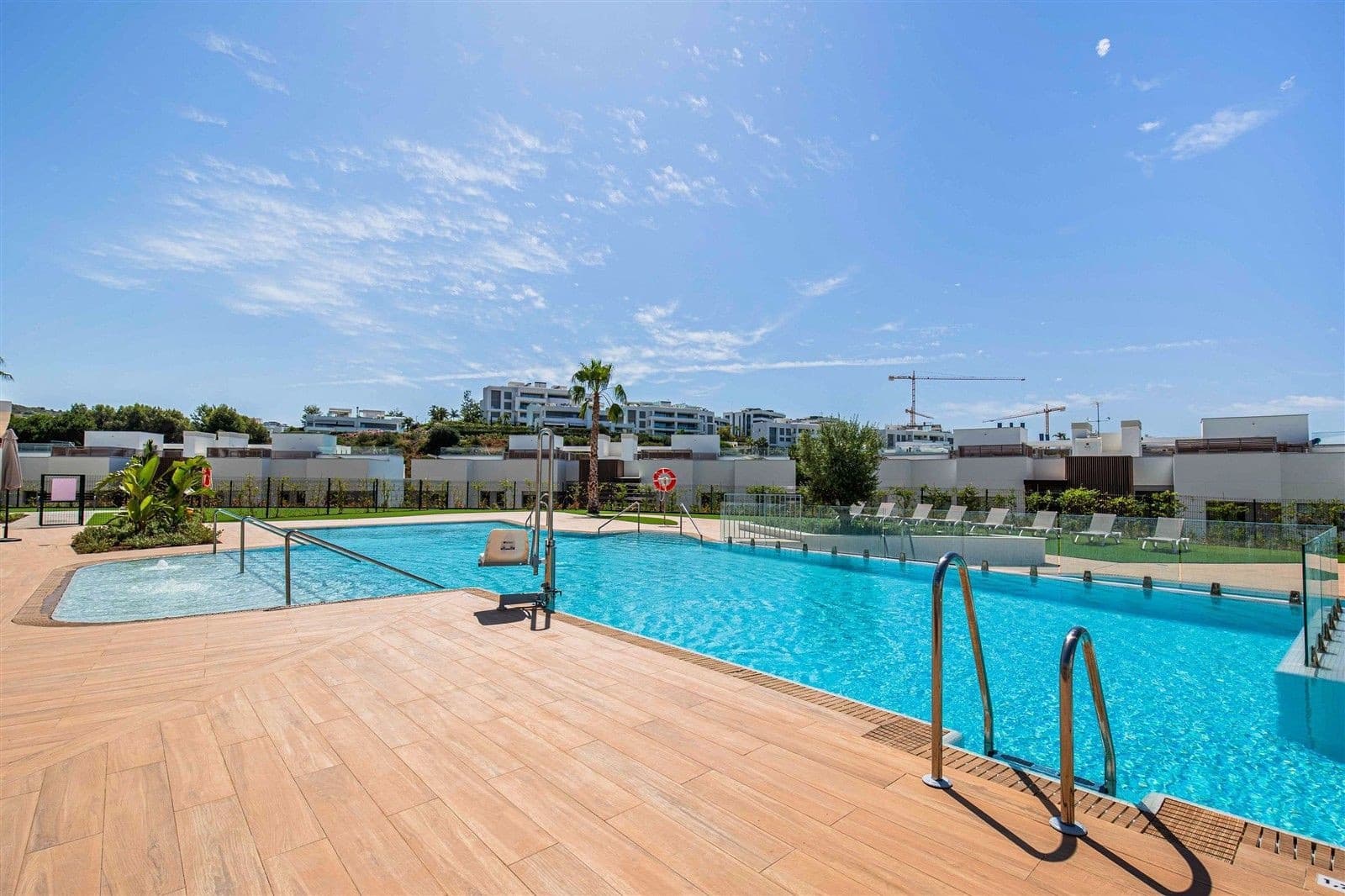 3 bedroom Penthouse for sale in Marbella with pool garage - € 1,495,000 (Ref: 9998497)