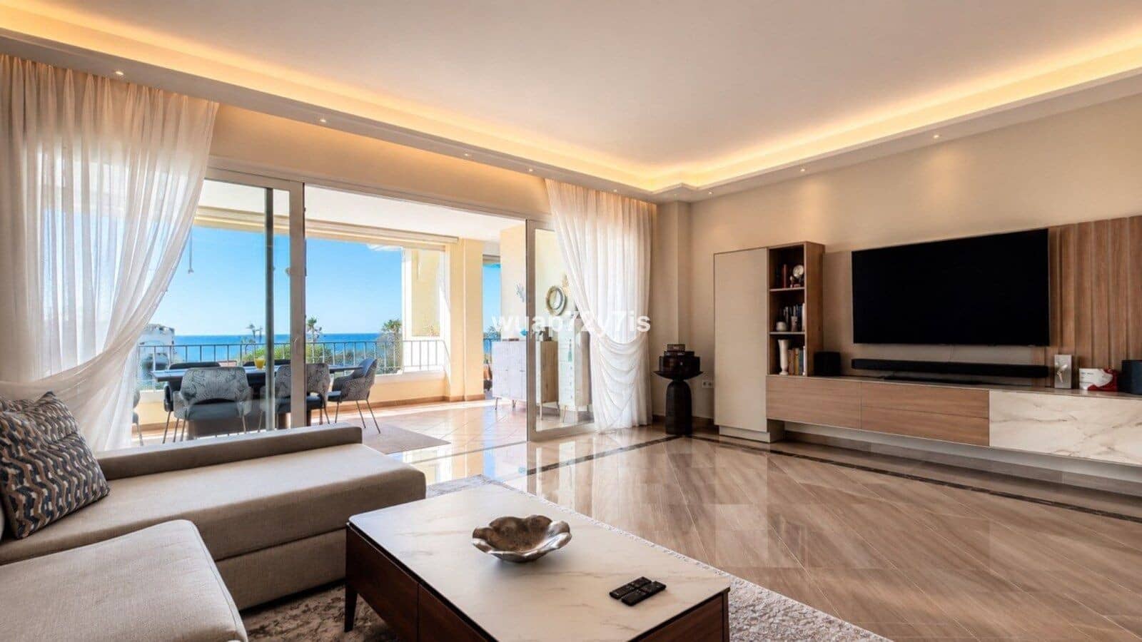 3 Zimmer Penthouse zu verkaufen in Marbella mit Pool Garage - 2.200.000 € (Ref: 9998499)