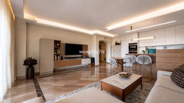 3 bedroom Penthouse for sale in Marbella with pool garage - € 2,200,000 (Ref: 9998499)