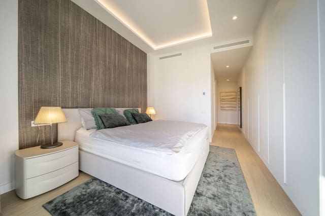 4 soveværelse Semi-Rækkehus til salg i Marbella med swimmingpool garage - € 2.450.000 (Ref: 9998501)