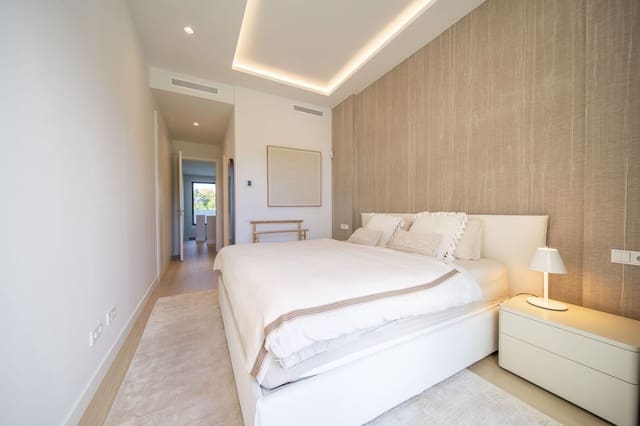 4 soveværelse Semi-Rækkehus til salg i Marbella med swimmingpool garage - € 2.450.000 (Ref: 9998501)