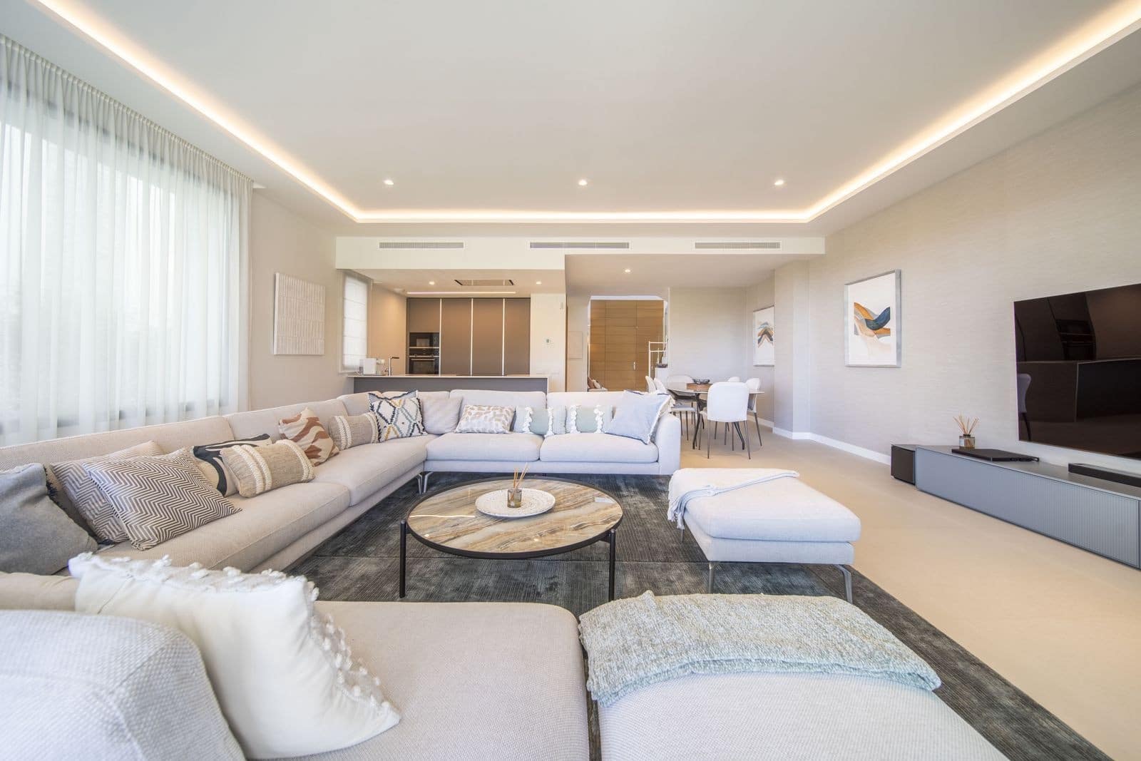 4 soveværelse Semi-Rækkehus til salg i Marbella med swimmingpool garage - € 2.450.000 (Ref: 9998501)