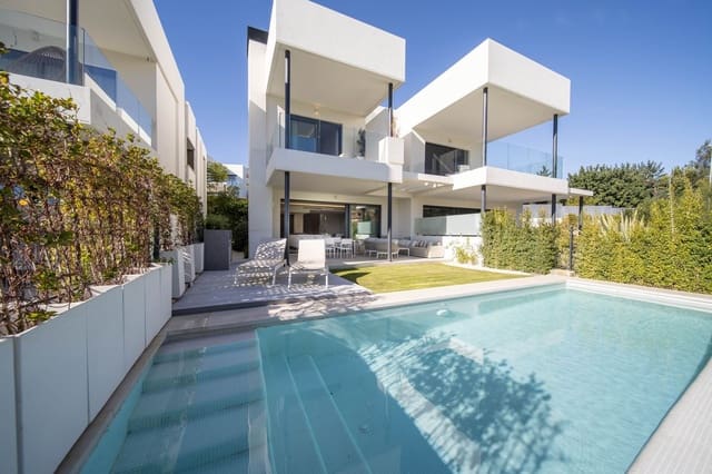 4 soveværelse Semi-Rækkehus til salg i Marbella med swimmingpool garage - € 2.450.000 (Ref: 9998501)