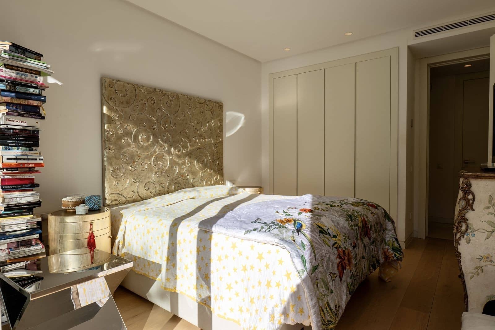 3 slaapkamer Appartement te koop in Ojen met zwembad garage - € 1.195.000 (Ref: 9998503)