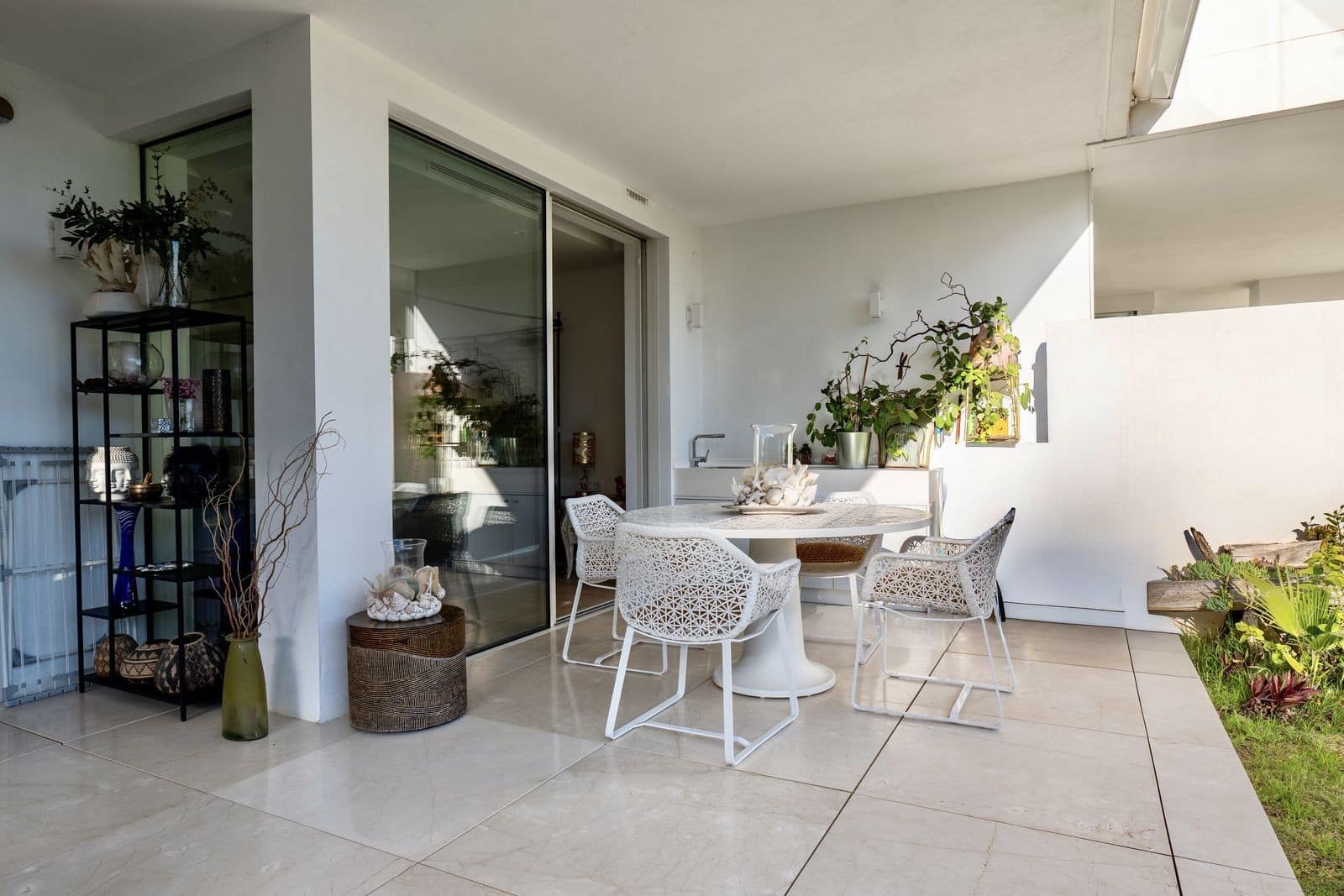 3 slaapkamer Appartement te koop in Ojen met zwembad garage - € 1.195.000 (Ref: 9998503)