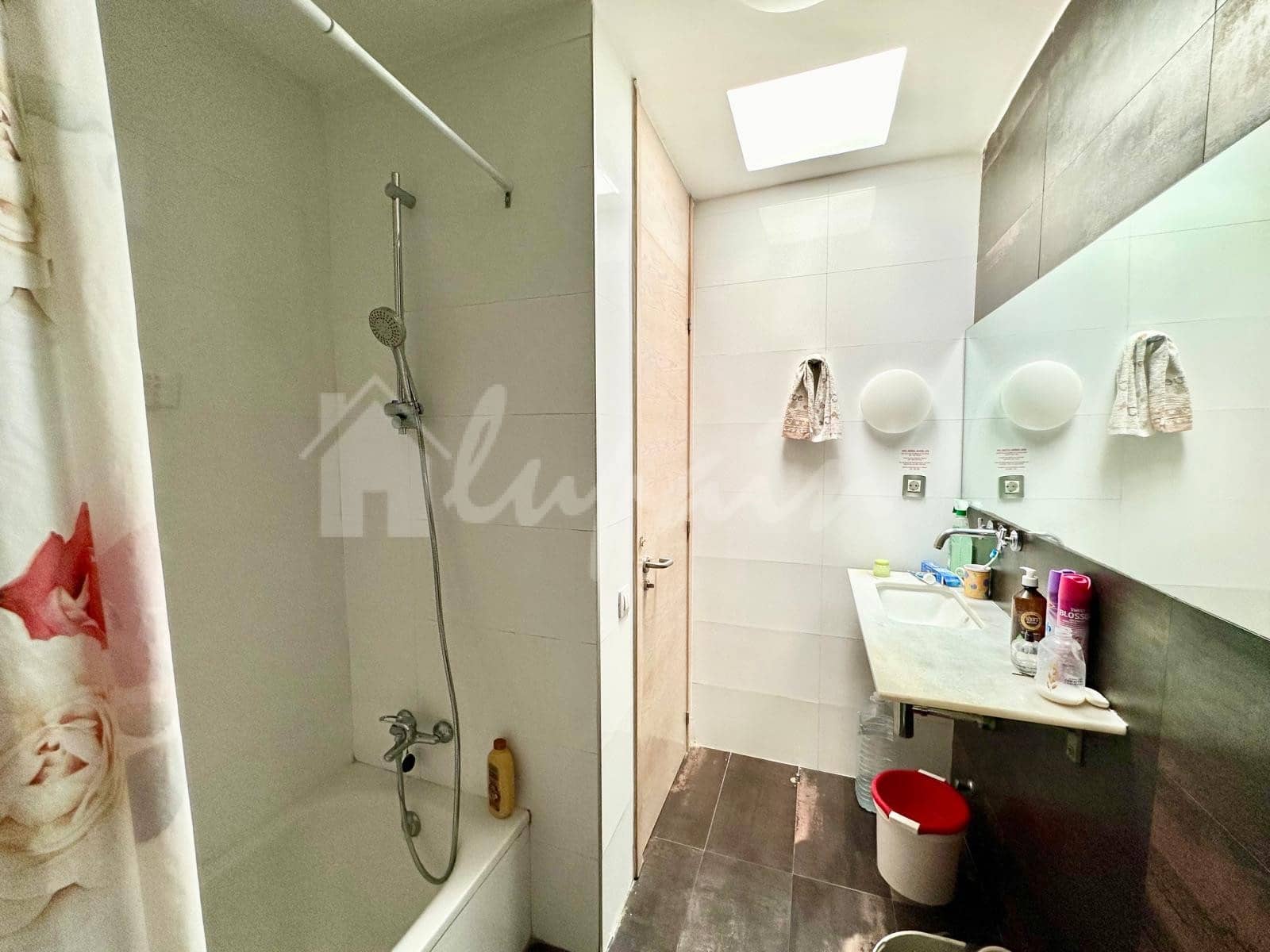 1 makuuhuone Huoneisto myytävänä paikassa San Eugenio mukana uima-altaan - 199 500 € (Ref: 10001236)