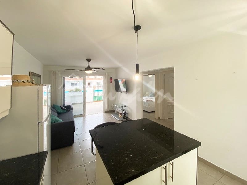 2 makuuhuone Huoneisto myytävänä paikassa San Eugenio mukana uima-altaan - 449 000 € (Ref: 10001238)