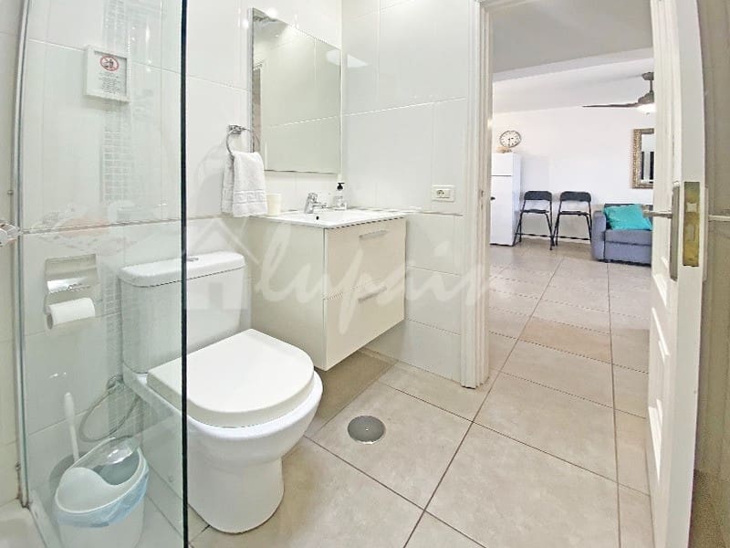 2 makuuhuone Huoneisto myytävänä paikassa San Eugenio mukana uima-altaan - 449 000 € (Ref: 10001238)