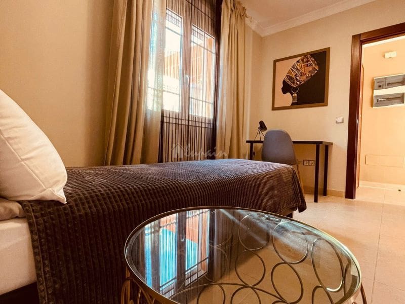 4 chambre Villa/Maison à vendre à Los Cristianos avec garage - 775 000 € (Ref: 10001241)