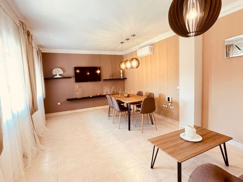 4 chambre Villa/Maison à vendre à Los Cristianos avec garage - 775 000 € (Ref: 10001241)