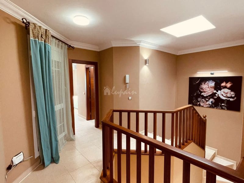 4 chambre Villa/Maison à vendre à Los Cristianos avec garage - 775 000 € (Ref: 10001241)