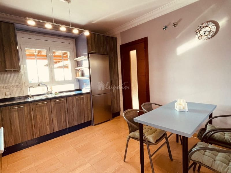 4 chambre Villa/Maison à vendre à Los Cristianos avec garage - 775 000 € (Ref: 10001241)