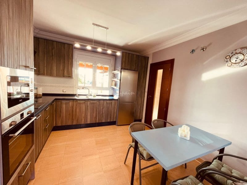 4 chambre Villa/Maison à vendre à Los Cristianos avec garage - 775 000 € (Ref: 10001241)