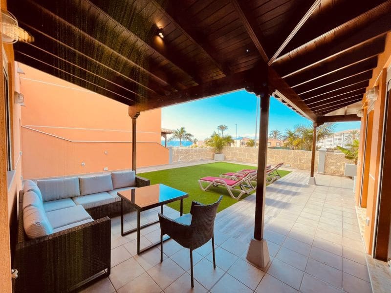 4 chambre Villa/Maison à vendre à Los Cristianos avec garage - 775 000 € (Ref: 10001241)