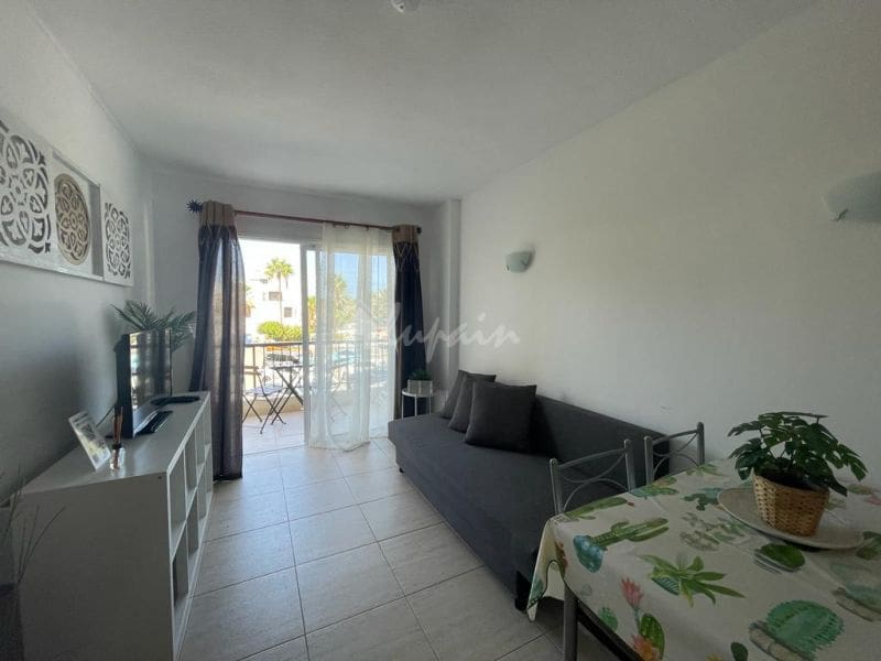 1 soverom Leilighet til salgs i Playa de las Americas med svømmebasseng garasje - € 295 000 (Ref: 10001242)