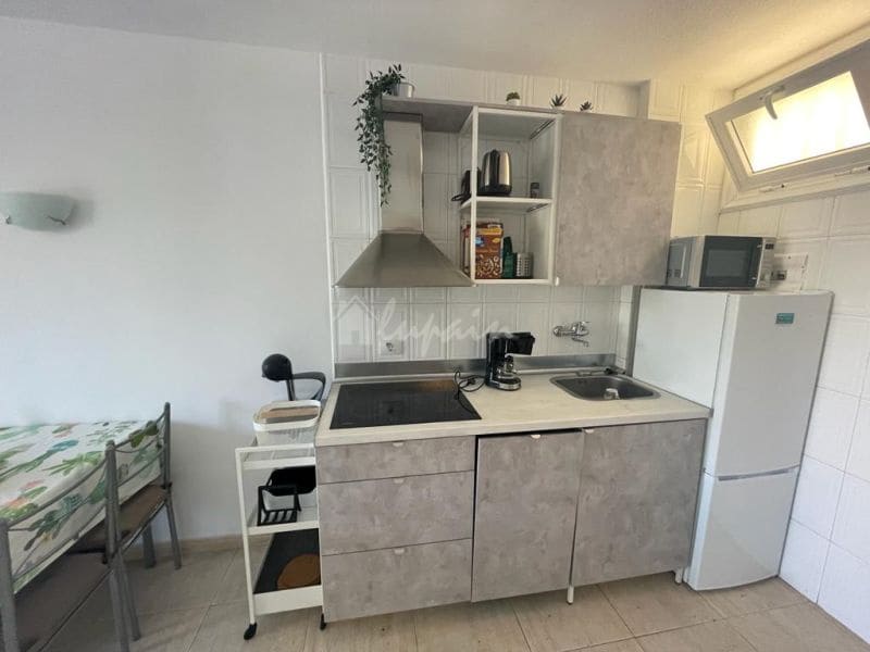 1 soverom Leilighet til salgs i Playa de las Americas med svømmebasseng garasje - € 295 000 (Ref: 10001242)