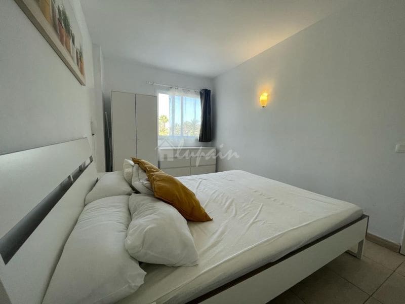 1 soverom Leilighet til salgs i Playa de las Americas med svømmebasseng garasje - € 295 000 (Ref: 10001242)
