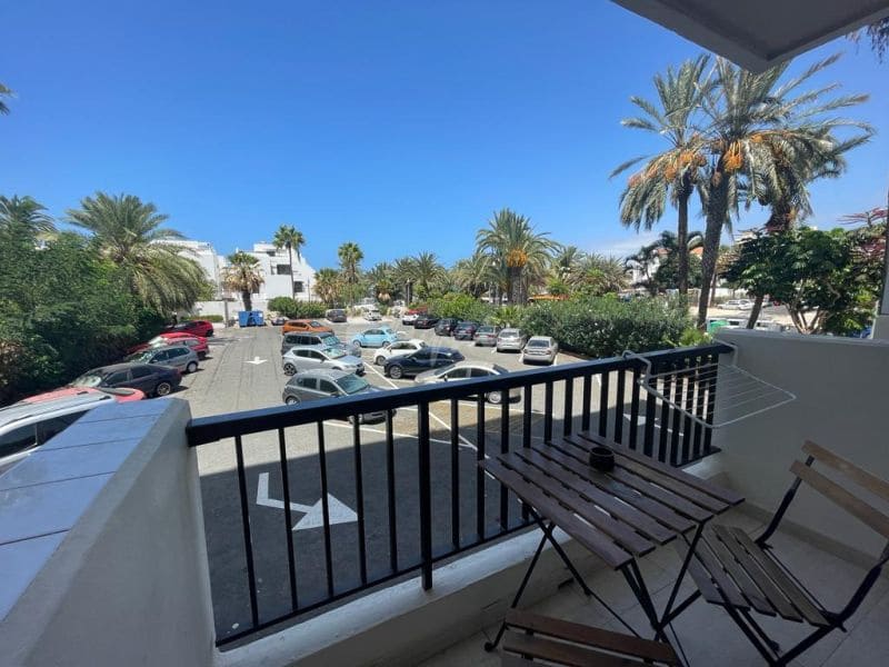 1 soverom Leilighet til salgs i Playa de las Americas med svømmebasseng garasje - € 295 000 (Ref: 10001242)