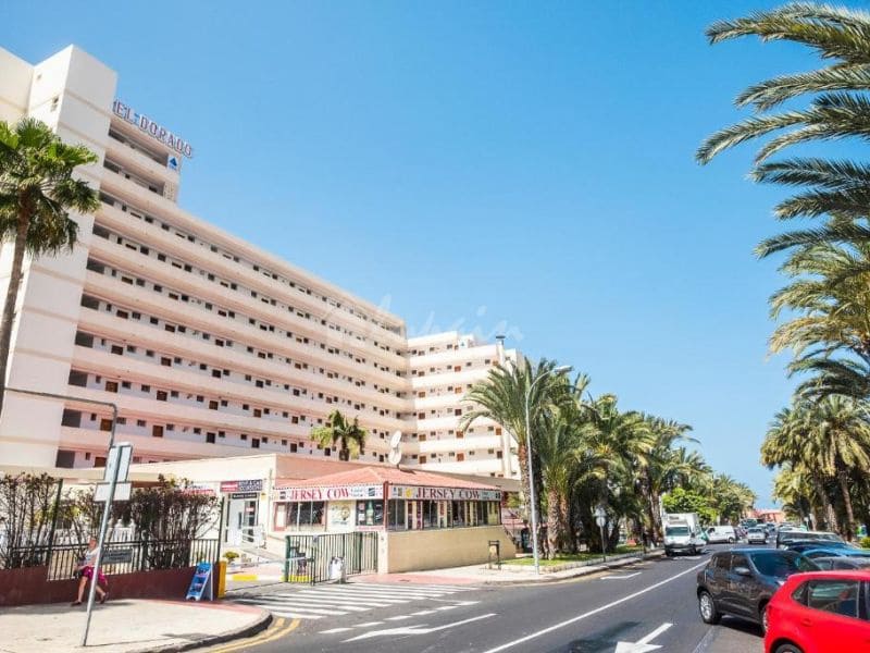 1 soverom Leilighet til salgs i Playa de las Americas med svømmebasseng garasje - € 295 000 (Ref: 10001242)