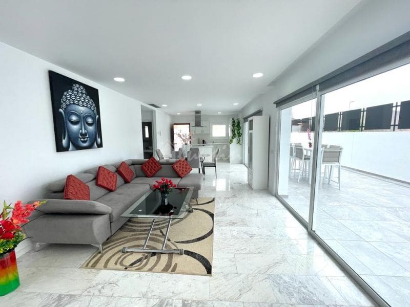 Chalet de 3 habitaciones en Costa Adeje en venta con piscina garaje - 1.900.000 € (Ref: 10001243)