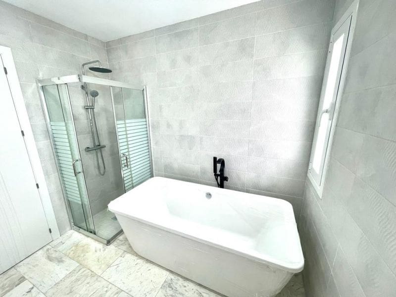 Chalet de 3 habitaciones en Costa Adeje en venta con piscina garaje - 1.900.000 € (Ref: 10001243)