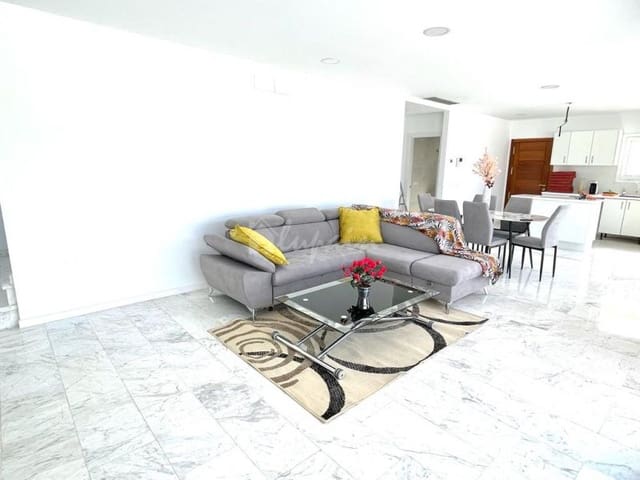 Chalet de 3 habitaciones en La Caldera, Adeje en venta con piscina garaje - 1.900.000 € (Ref: 10001243)