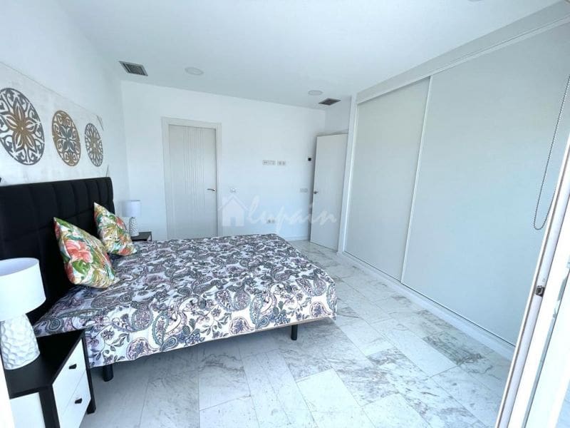 Chalet de 3 habitaciones en Costa Adeje en venta con piscina garaje - 1.900.000 € (Ref: 10001243)