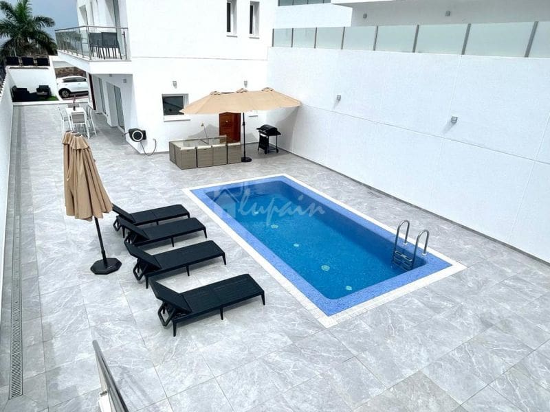 Chalet de 3 habitaciones en Costa Adeje en venta con piscina garaje - 1.900.000 € (Ref: 10001243)