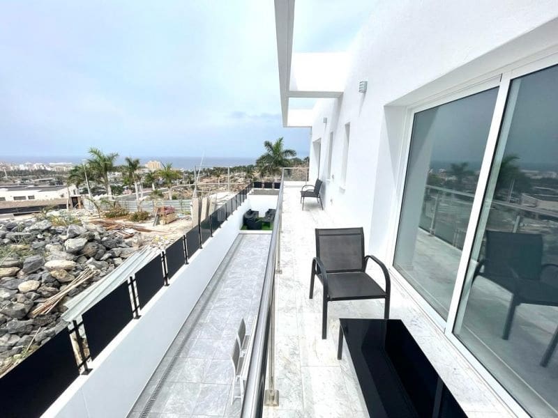 Chalet de 3 habitaciones en Costa Adeje en venta con piscina garaje - 1.900.000 € (Ref: 10001243)