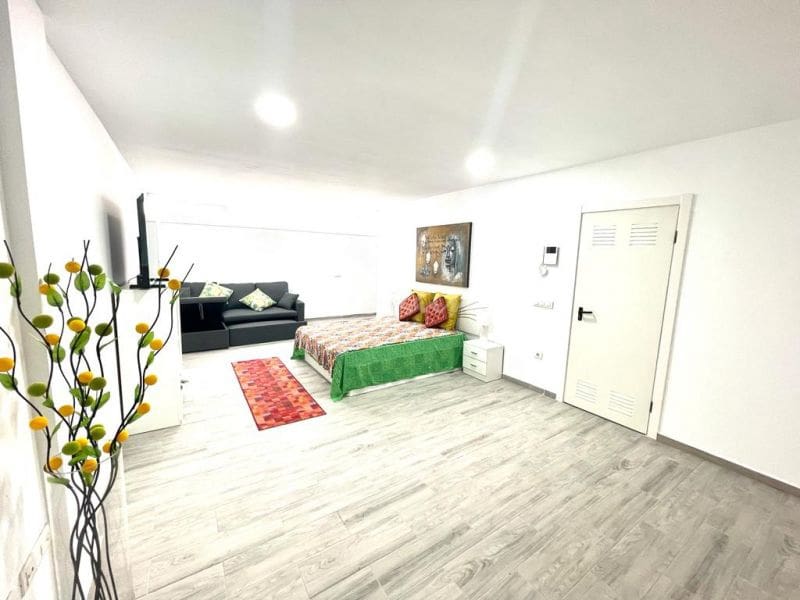 Chalet de 3 habitaciones en Costa Adeje en venta con piscina garaje - 1.900.000 € (Ref: 10001243)