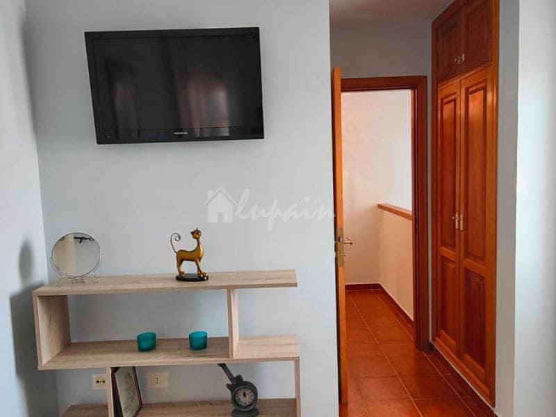 Chalet de 3 habitaciones en Costa del Silencio en venta con piscina garaje - 425.000 € (Ref: 10001245)