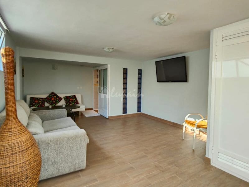 Chalet de 3 habitaciones en Costa del Silencio en venta con piscina garaje - 425.000 € (Ref: 10001245)