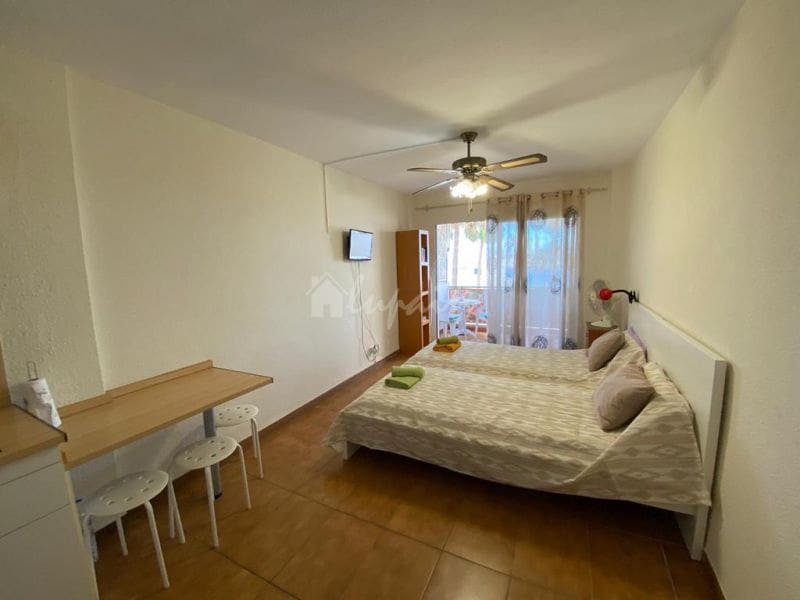 1 sovrum Lägenhet till salu i Los Cristianos med pool garage - 270 000 € (Ref: 10001248)