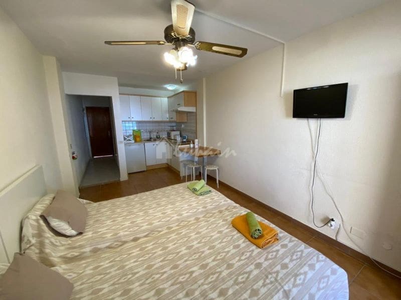 1 sovrum Lägenhet till salu i Los Cristianos med pool garage - 270 000 € (Ref: 10001248)